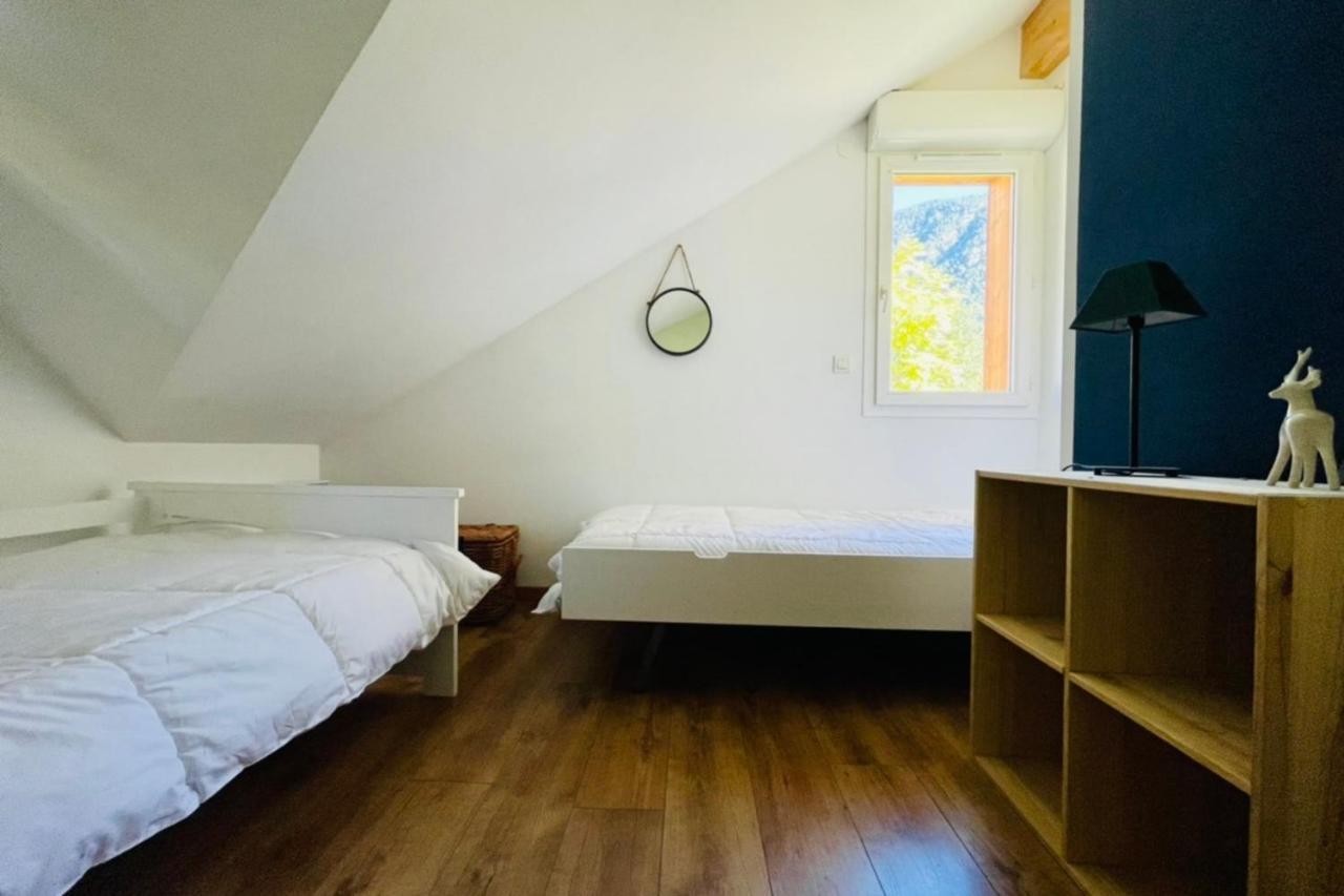Large Chalet With Terrace And View In Briancon Apartment Екстериор снимка