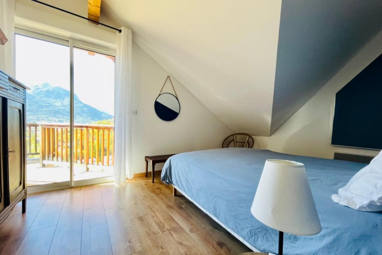 Large Chalet With Terrace And View In Briancon Apartment Екстериор снимка